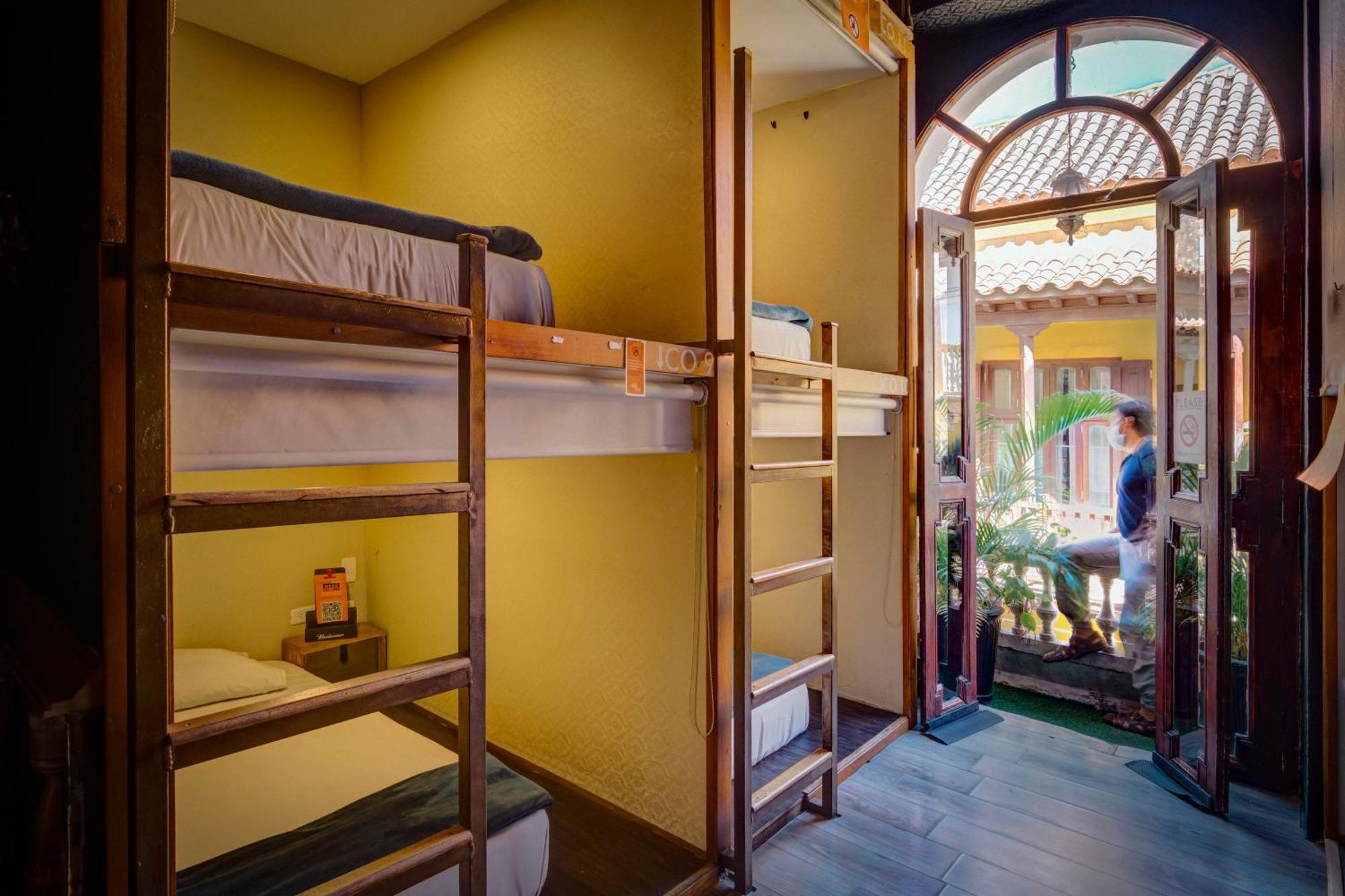 The Clock Hostel & Suites Cartagena Екстериор снимка