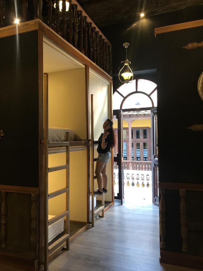 The Clock Hostel & Suites Cartagena Екстериор снимка